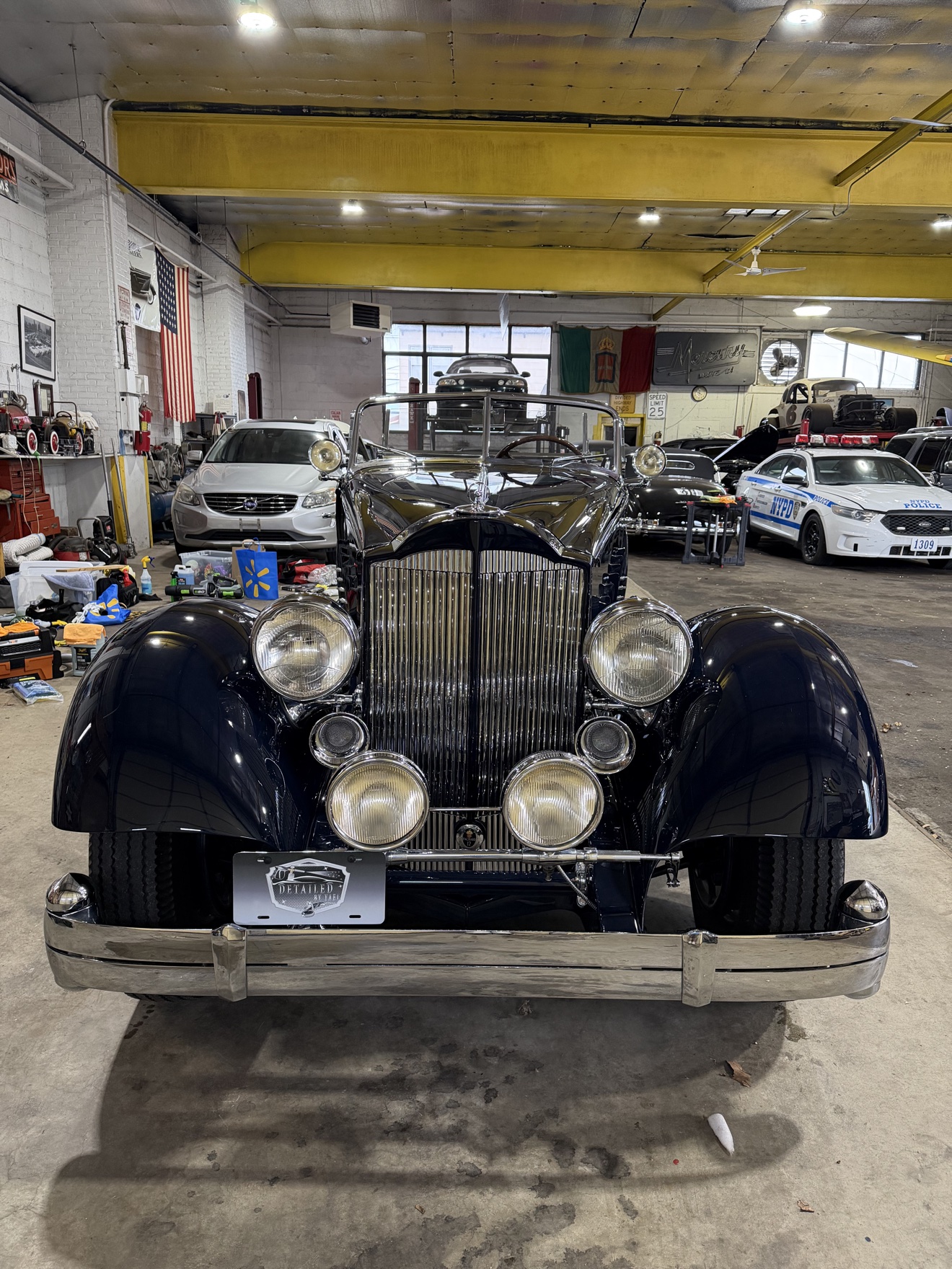 Front view of the 1934 Packard Twelve with Detailed by Yael plate frame