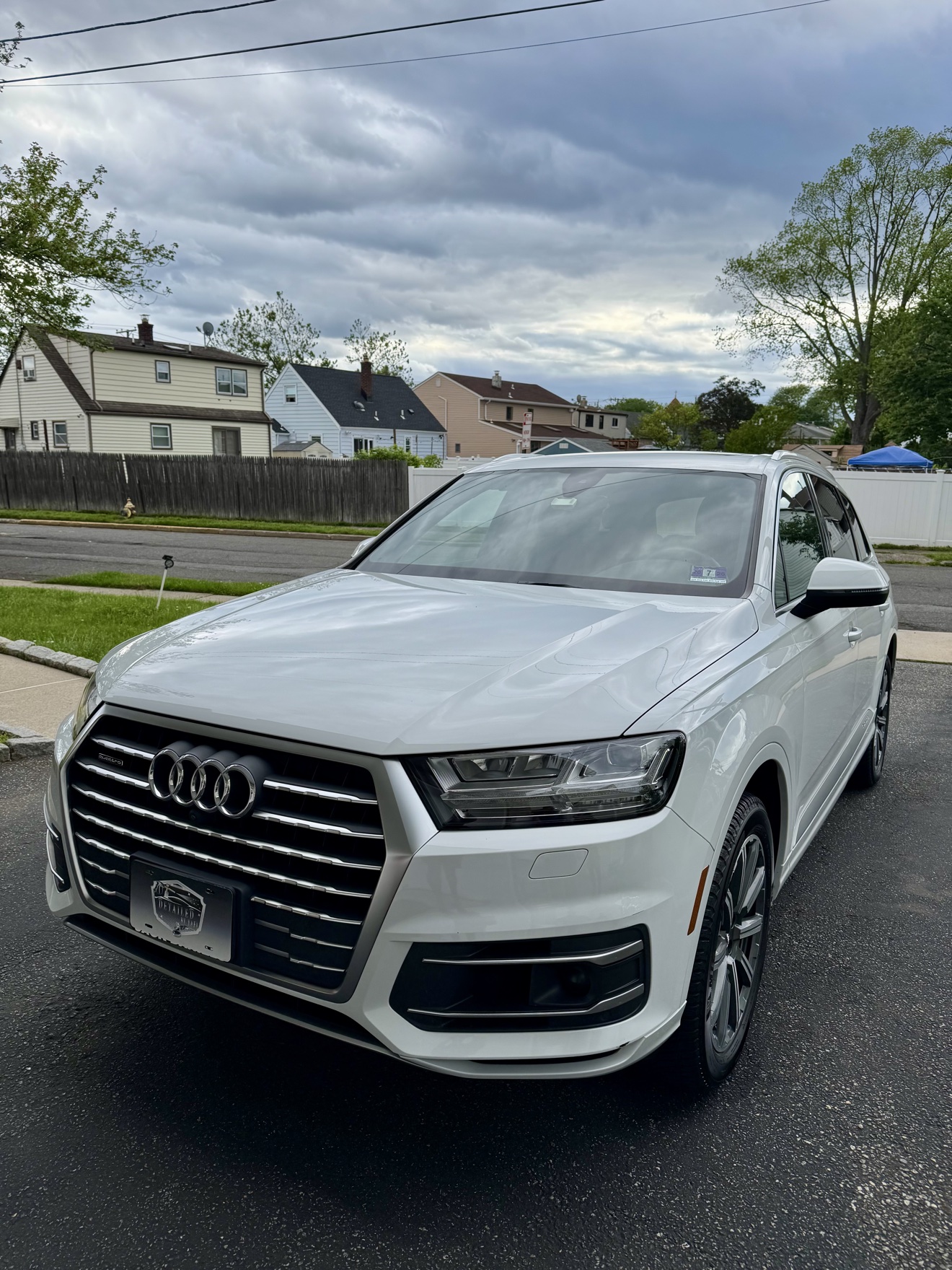 White Audi Q7 after detailing